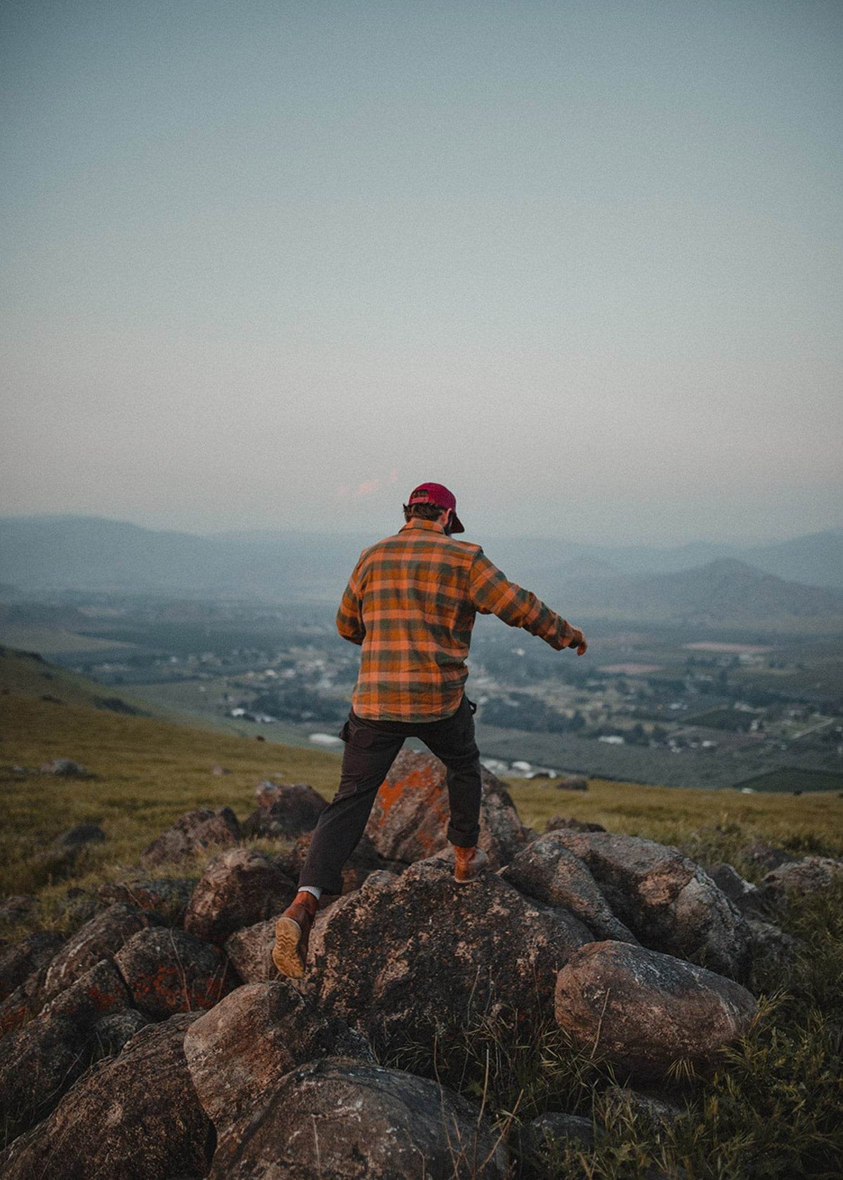 Greyson Flannel - Iron & Resin