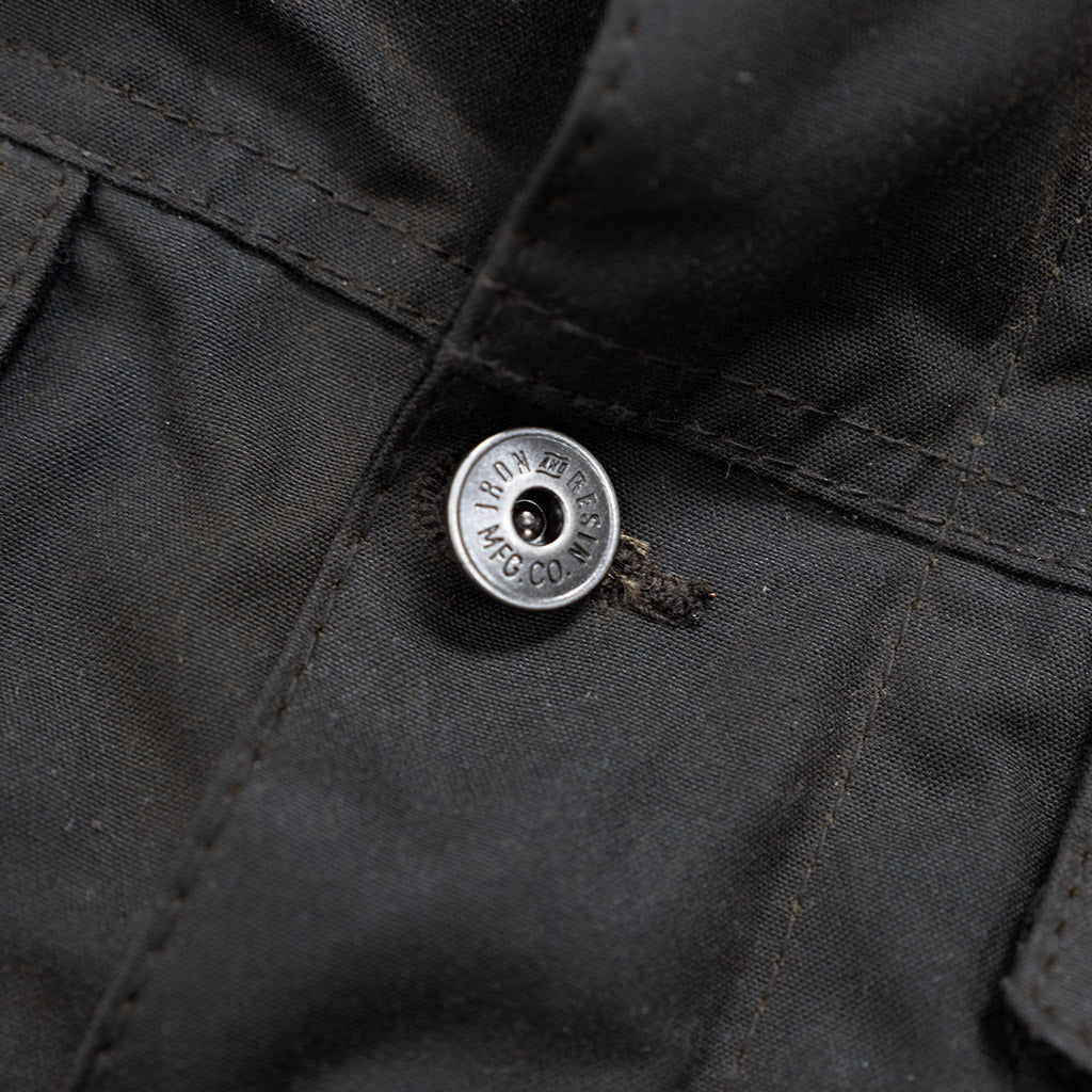 Iron & Resin Scout Vest Hardware