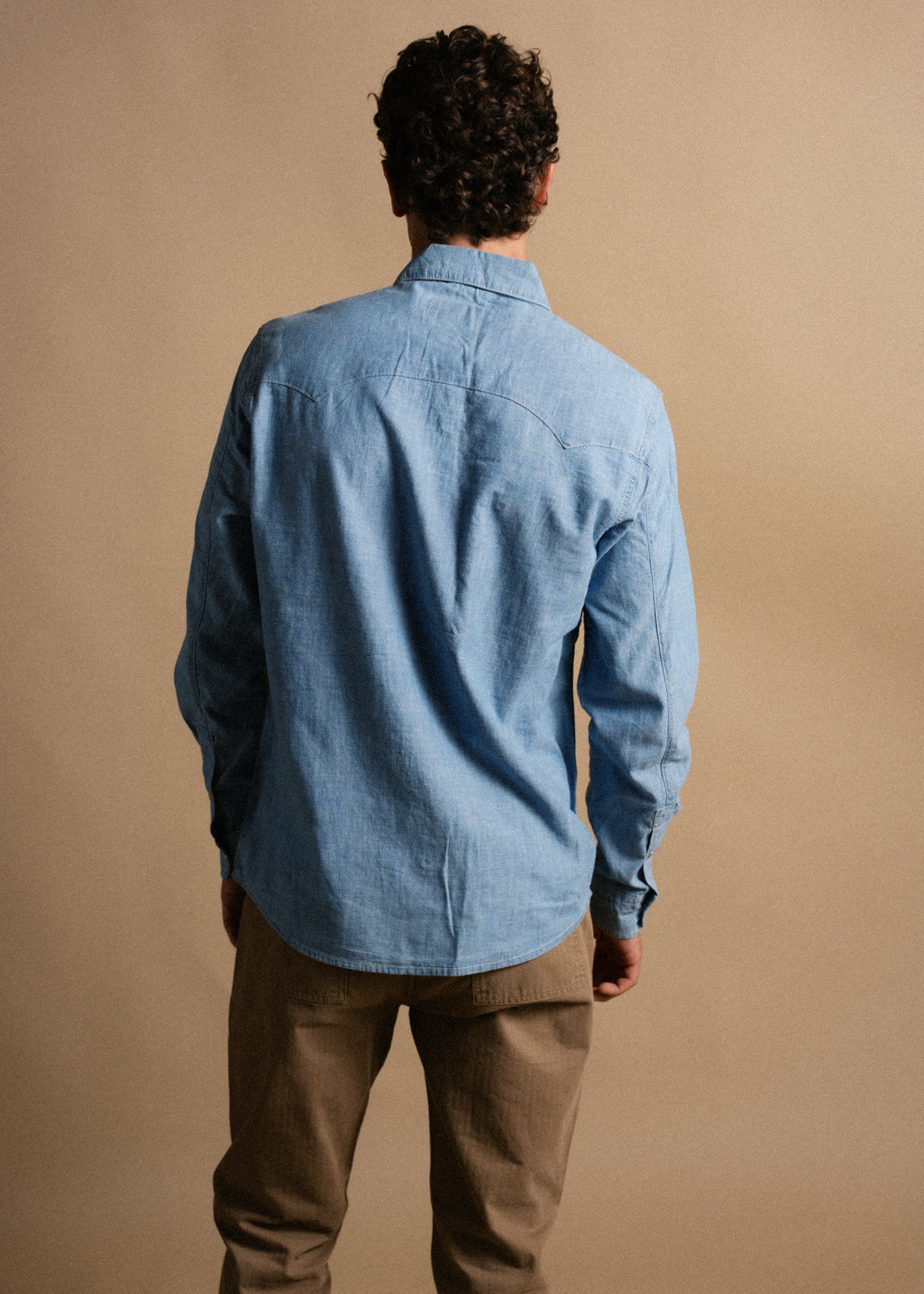 mens chambray dress shirt Men's Patrick James Shirt, Indigo, 3XL while the long sleeves provide just the right amount of coverage for any occasion Glider Shirt Blue / Large