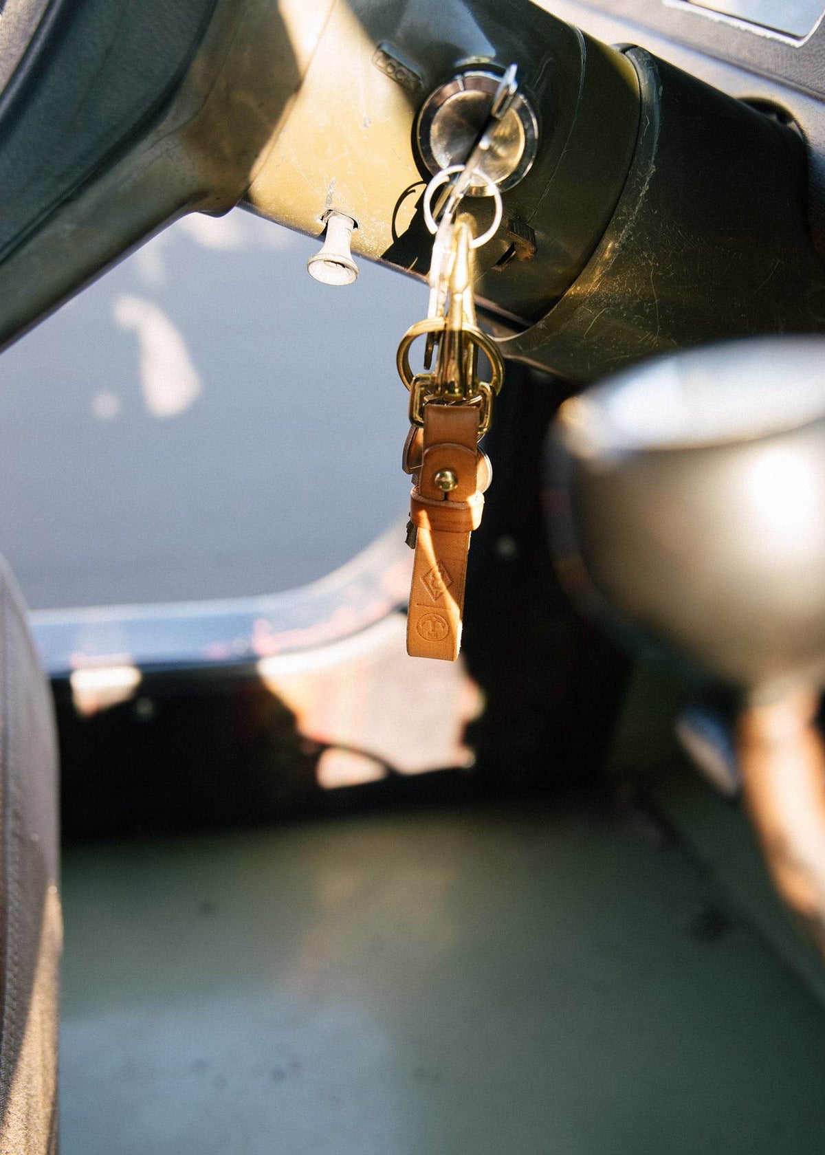 Brigg X INR - Anchor Key Clip - Iron & Resin