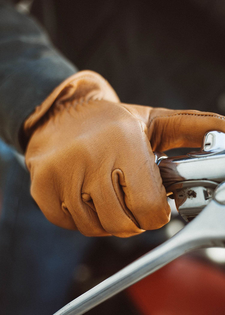 Iron & Resin Deerskin Roper Glove in Saddle Brown Color