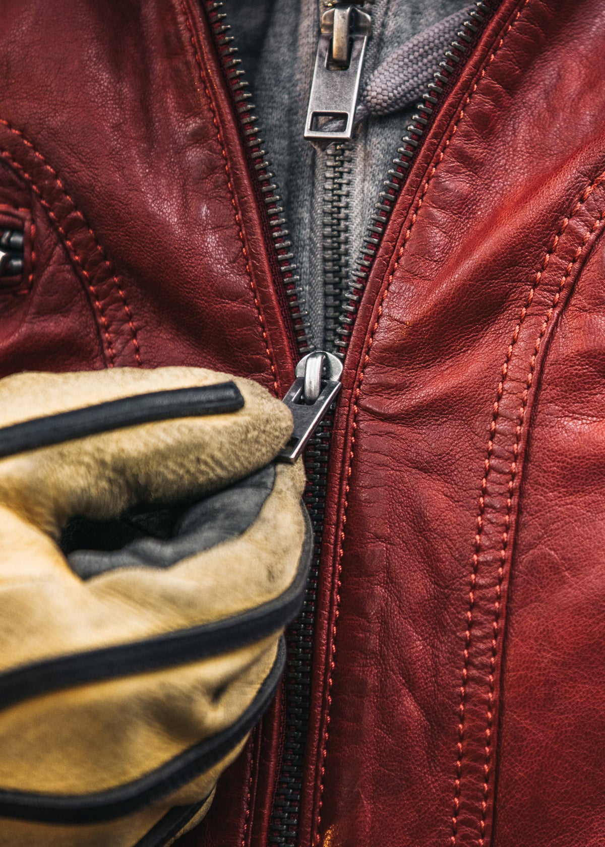 Iron & Resin - Topanga Women's Jacket - Chili Zipper Detail Imagery